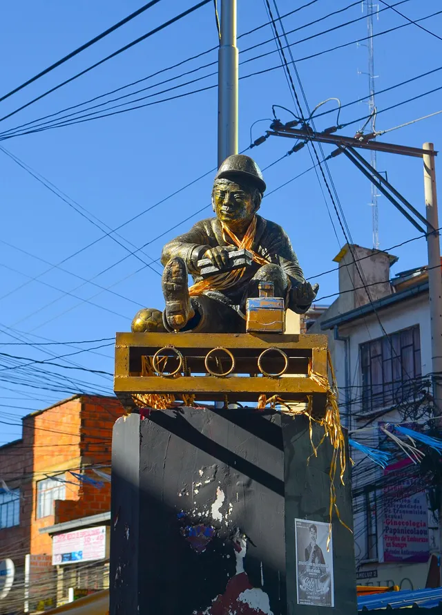 Monumento del niño lustrabotas , Plaza del Lustrabotas en ciudad de El Alto